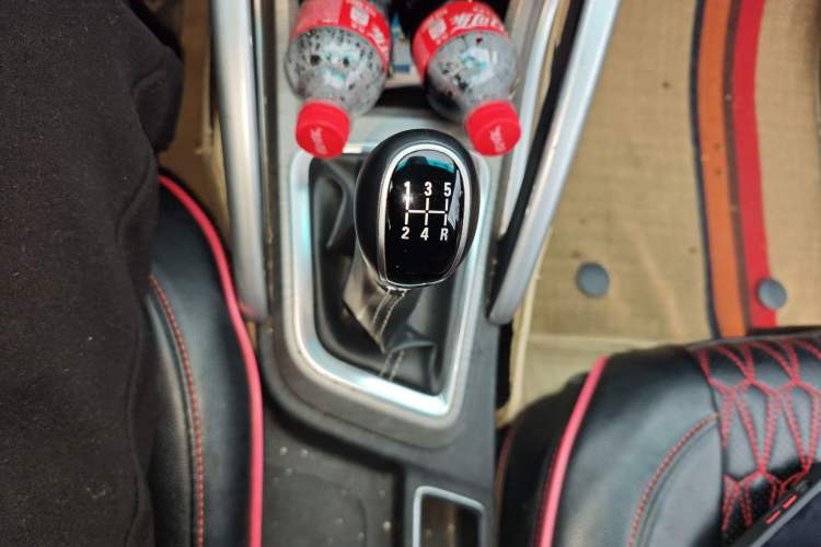 Used Geely Auto Vision X3 2017 1.5L Manual Luxury Model Gear Lever