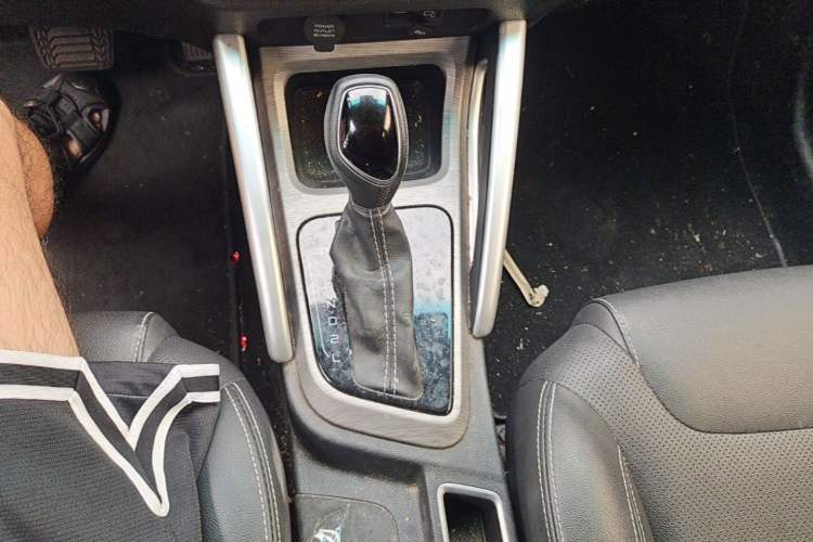 Used Geely Auto Vision X3 2017 1.5L Automatic Luxury Model Gear Lever