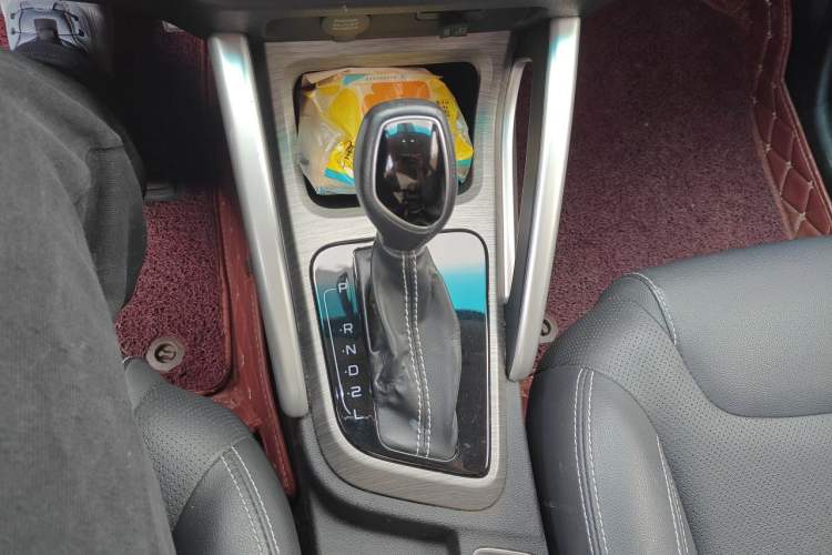 Used Geely Auto Vision X3 2017 1.5L Automatic Luxury Model Gear Lever
