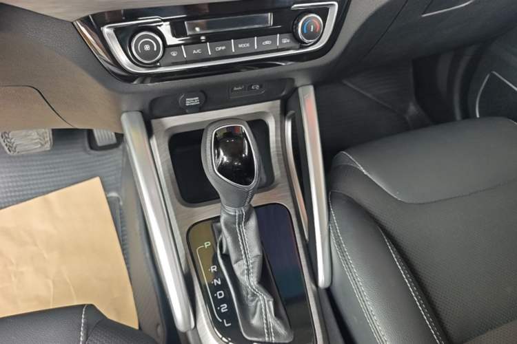 Used Geely Auto Vision X3 2017 1.5L Automatic Luxury Model Gear Lever