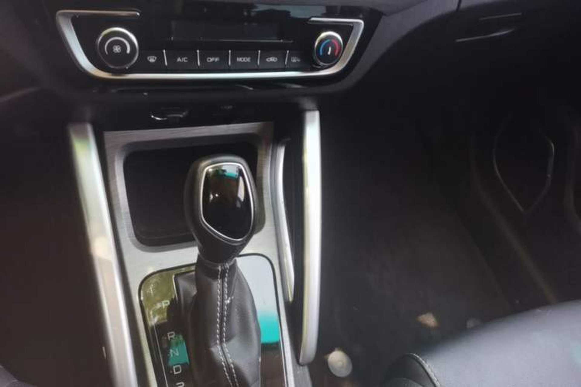 Used Geely Auto Vision X3 2017 1.5L Automatic Luxury Model Gear Lever