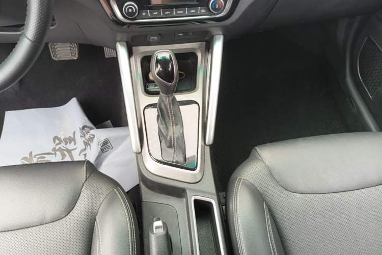 Used Geely Auto Vision X3 2017 1.5L Automatic Elite Model Gear Lever