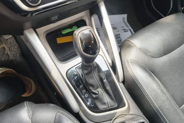 Used Geely Auto Vision X3 2017 1.5L Automatic Elite Model Gear Lever