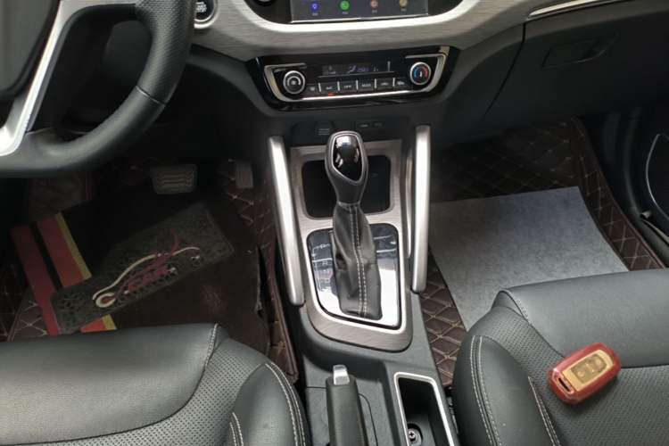 Used Geely Auto Vision X3 2017 1.5L Automatic Elite Model Gear Lever