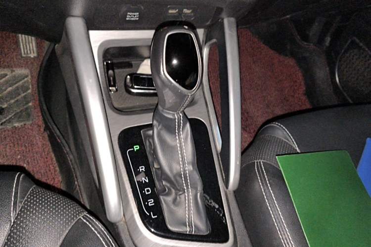 Used Geely Auto Vision X3 2017 1.5L Automatic Luxury Model Gear Lever
