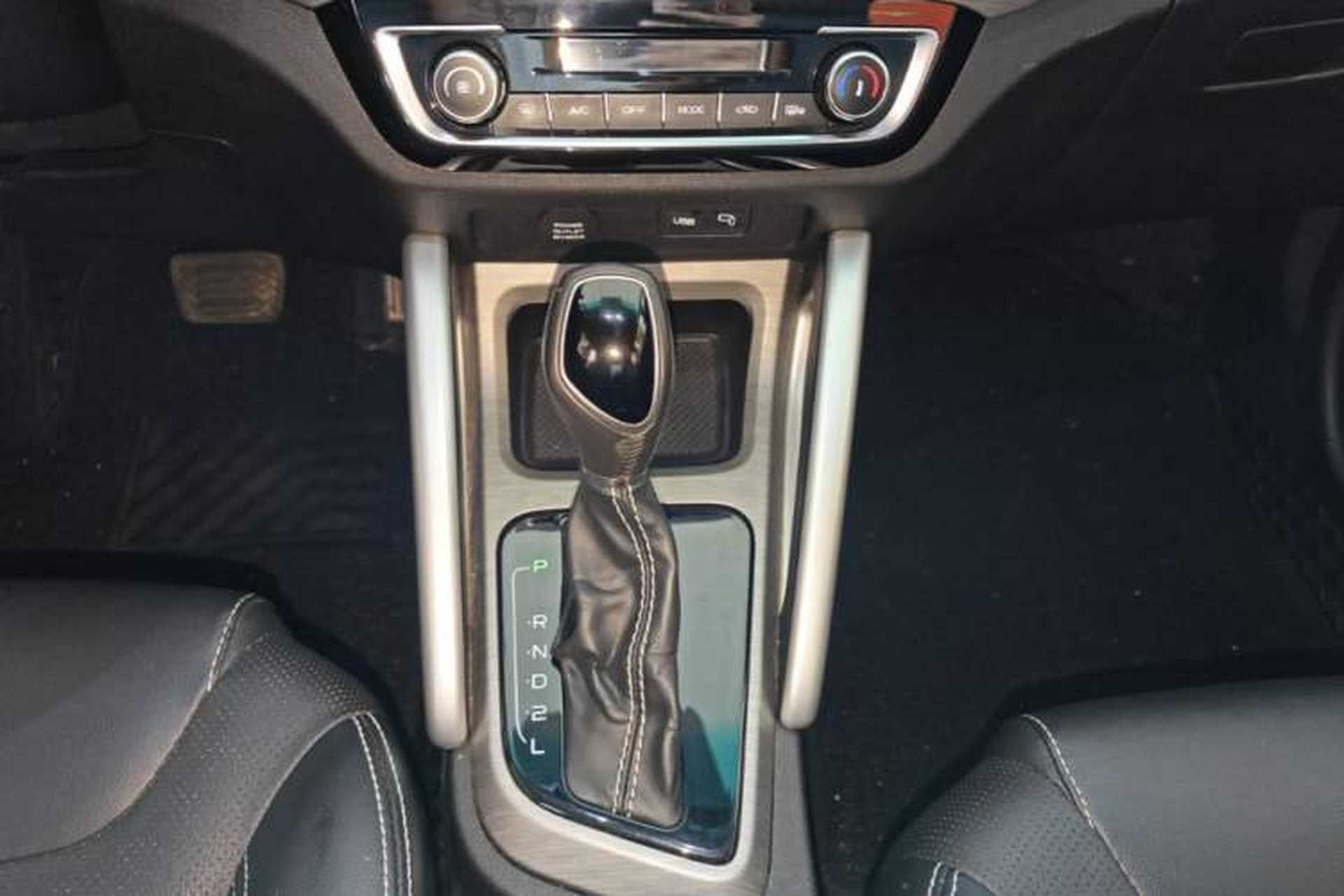 Used Geely Auto Vision X3 2017 1.5L Automatic Luxury Model Gear Lever