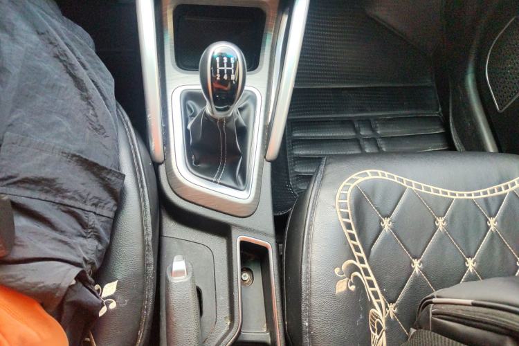 Used Geely Auto Vision X3 2017 1.5L Manual Luxury Model Gear Lever