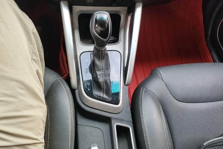 Used Geely Auto Vision X3 2017 1.5L Automatic Luxury Model Gear Lever