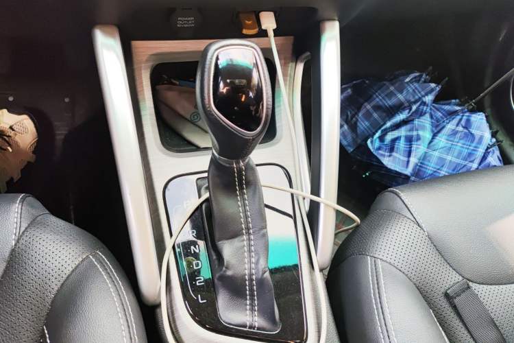 Used Geely Auto Vision X3 2017 1.5L Automatic Luxury Model Gear Lever