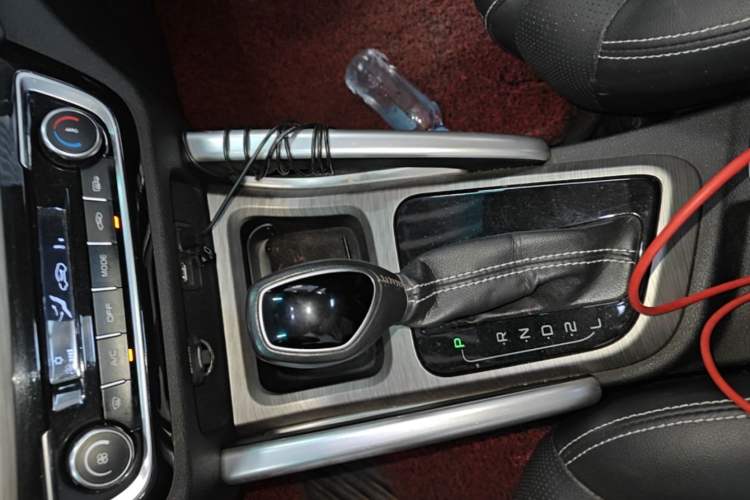 Used Geely Auto Vision X3 2017 1.5L Automatic Elite Model Gear Lever