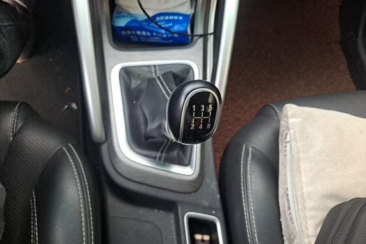 Used Geely Auto Vision X3 2017 1.5L Manual Elite Model Gear Lever