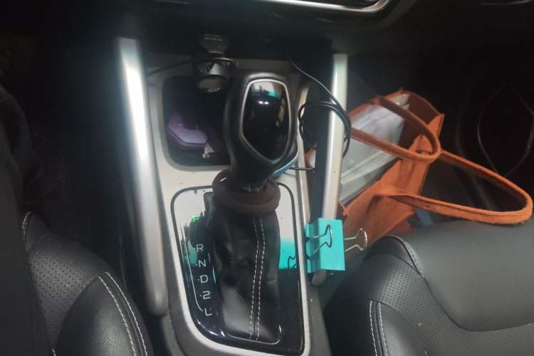 Used Geely Auto Vision X3 2017 1.5L Automatic Elite Model Gear Lever