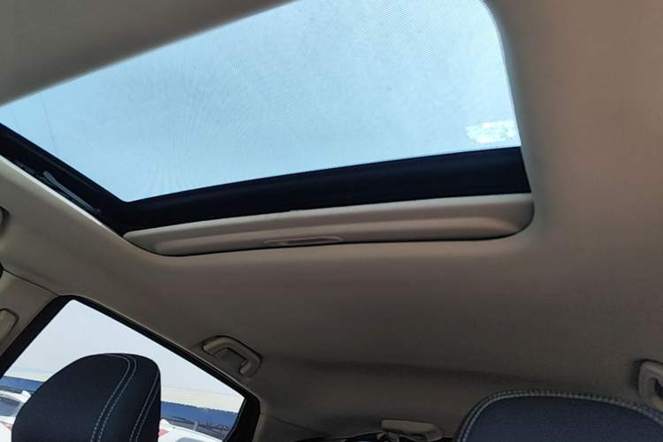 Used Geely Auto Vision X3 2017 1.5L Automatic Luxury Model Headliner