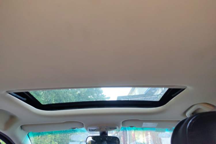 Used Geely Auto Vision X3 2017 1.5L Manual Luxury Model Headliner