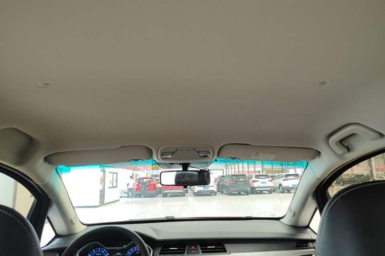 Used Geely Auto Vision X3 2017 1.5L Automatic Elite Model Headliner