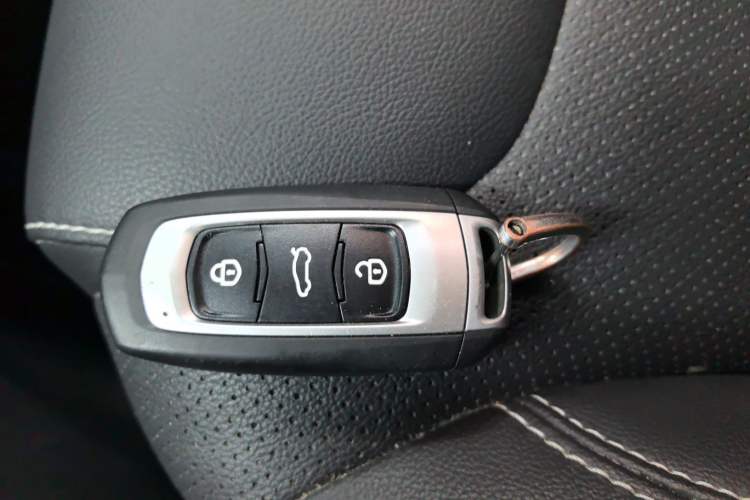 Used Geely Auto Vision X3 2017 1.5L Automatic Elite Model Interior 1