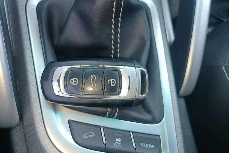 Used Geely Auto Vision X3 2017 1.5L Automatic Luxury Model Interior 1