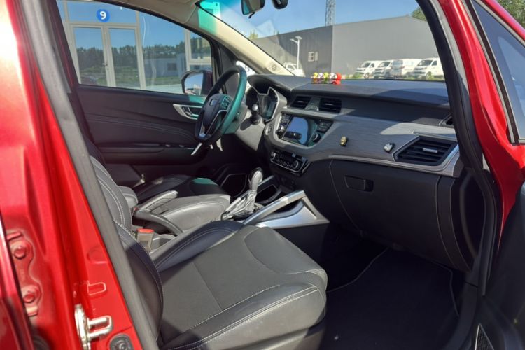 Used Geely Auto Vision X3 2017 1.5L Automatic Luxury Model Interior 7