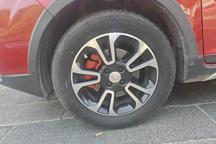 Used Geely Auto Vision X3 2017 1.5L Automatic Luxury Model Left Front Wheel Hub