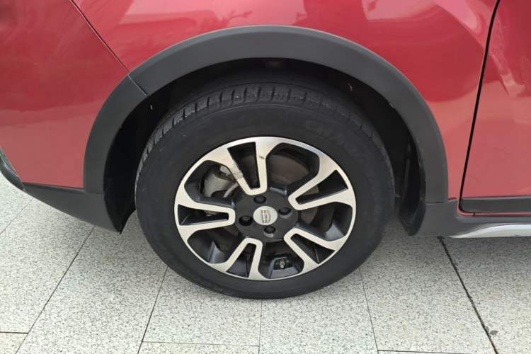Used Geely Auto Vision X3 2017 1.5L Automatic Elite Model Left Front Wheel Hub