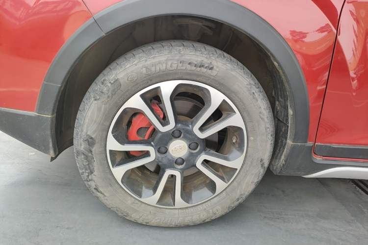 Used Geely Auto Vision X3 2017 1.5L Automatic Luxury Model Left Front Wheel Hub