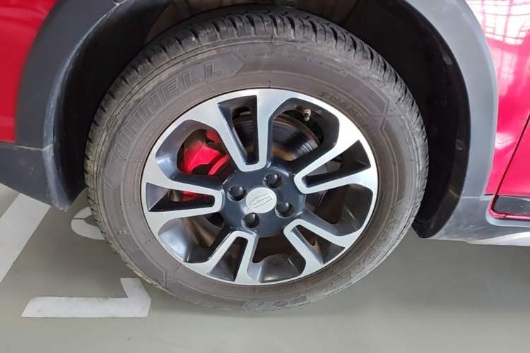 Used Geely Auto Vision X3 2017 1.5L Manual Luxury Model Left Front Wheel Hub