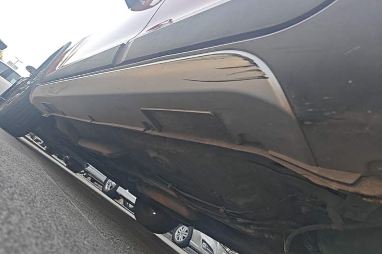 Used Geely Auto Vision X3 2017 1.5L Automatic Luxury Model Left Side Sill