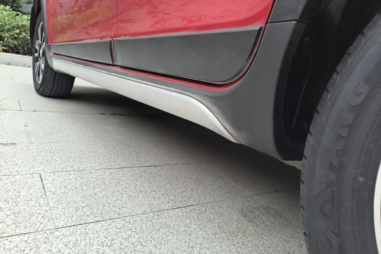 Used Geely Auto Vision X3 2017 1.5L Automatic Elite Model Left Side Sill