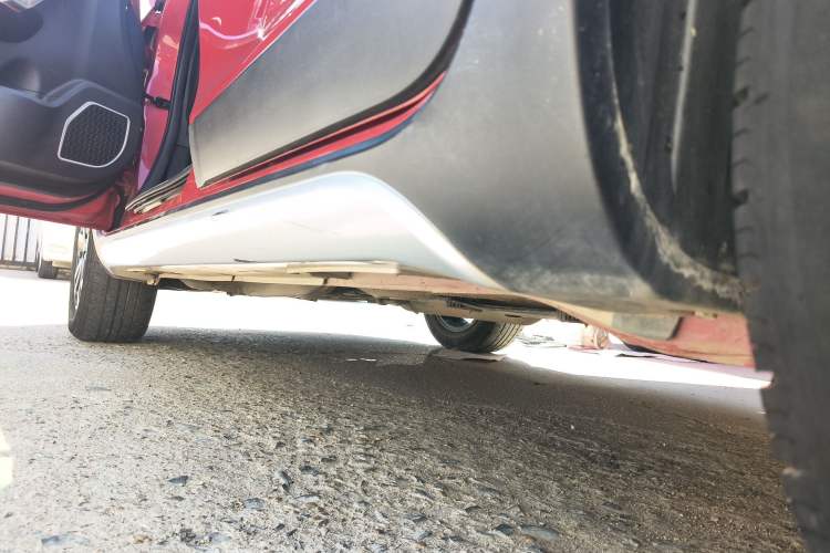 Used Geely Auto Vision X3 2017 1.5L Manual Elite Model Left Side Sill