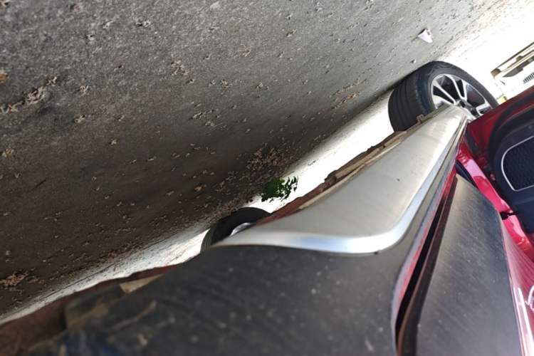 Used Geely Auto Vision X3 2017 1.5L Automatic Elite Model Left Side Sill