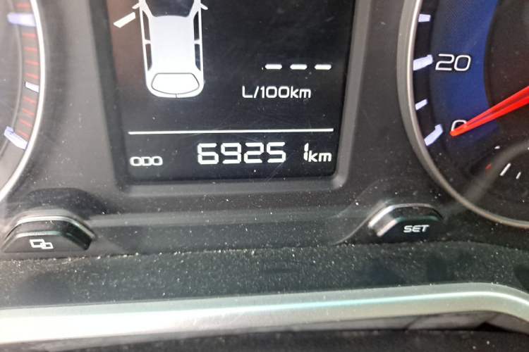 Used Geely Auto Vision X3 2017 1.5L Manual Elite Model Odometer Close Up