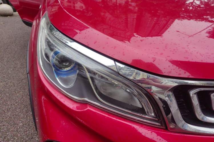 Used Geely Auto Vision X3 2017 1.5L Manual Luxury Model Right Front Headlight