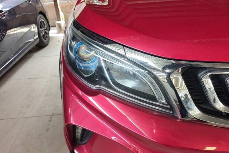 Used Geely Auto Vision X3 2017 1.5L Automatic Elite Model Right Front Headlight