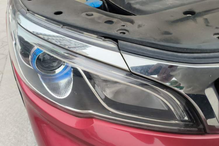 Used Geely Auto Vision X3 2017 1.5L Automatic Luxury Model Right Front Headlight
