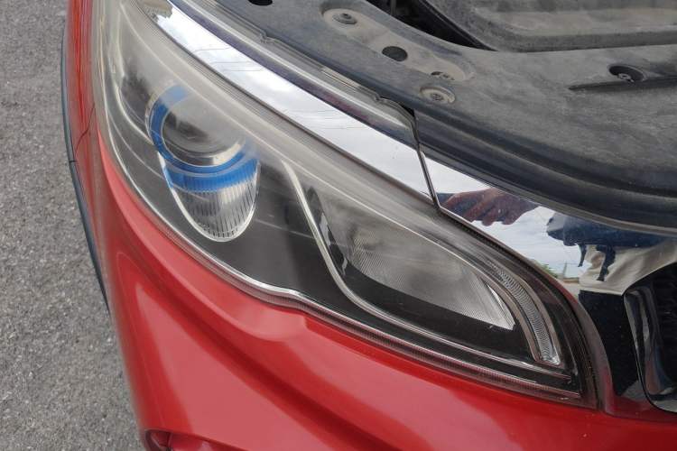 Used Geely Auto Vision X3 2017 1.5L Automatic Luxury Model Right Front Headlight