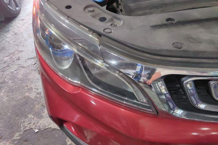 Used Geely Auto Vision X3 2017 1.5L Manual Elite Model Right Front Headlight