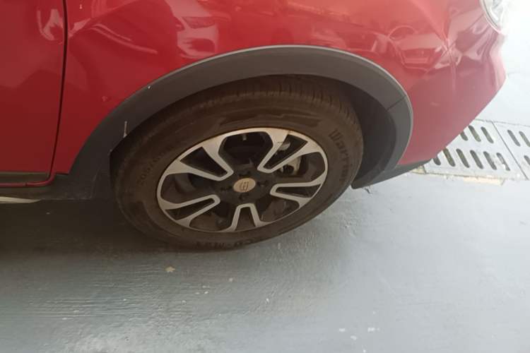 Used Geely Auto Vision X3 2017 1.5L Automatic Elite Model Right Front Wheel Hub