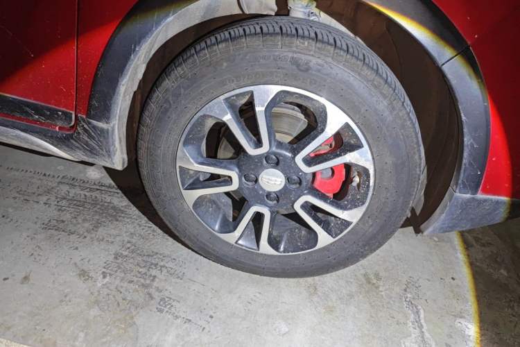Used Geely Auto Vision X3 2017 1.5L Automatic Luxury Model Right Front Wheel Hub