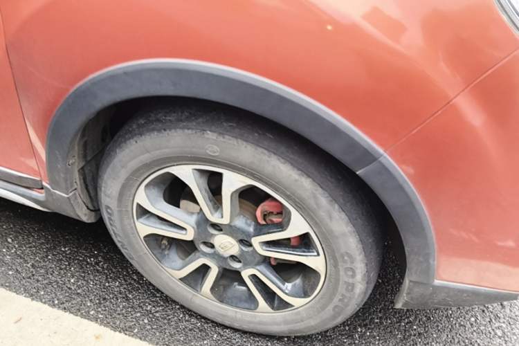 Used Geely Auto Vision X3 2017 1.5L Automatic Luxury Model Right Front Wheel Hub