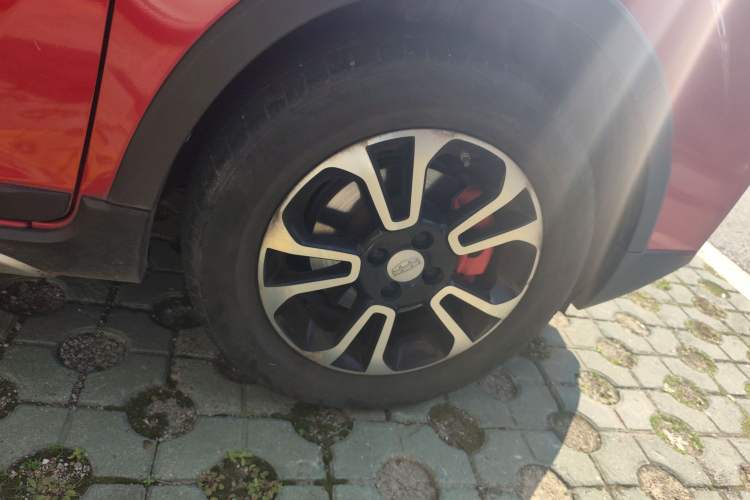 Used Geely Auto Vision X3 2017 1.5L Automatic Luxury Model Right Front Wheel Hub