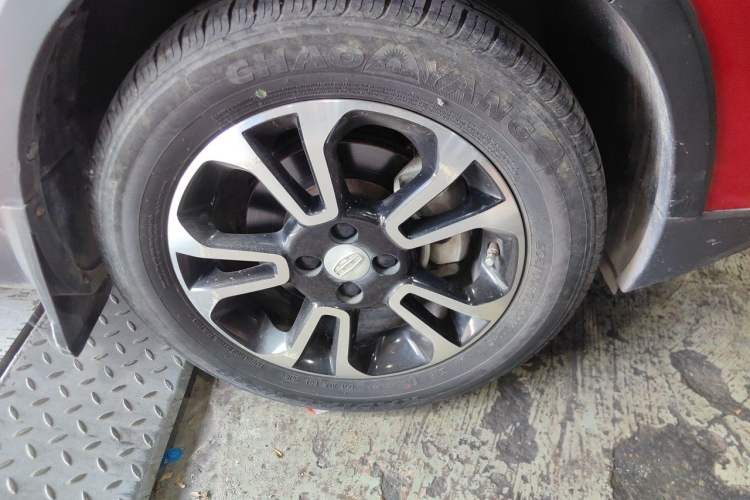 Used Geely Auto Vision X3 2017 1.5L Manual Elite Model Right Front Wheel Hub