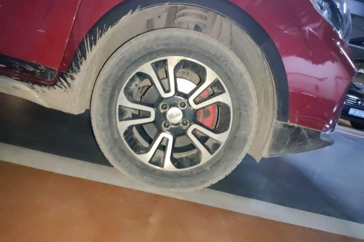 Used Geely Auto Vision X3 2017 1.5L Automatic Luxury Model Right Front Wheel Hub