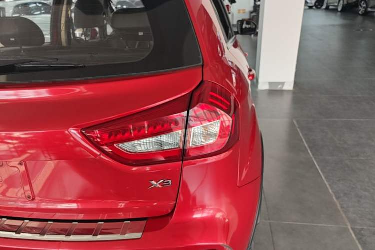 Used Geely Auto Vision X3 2017 1.5L Automatic Luxury Model Right Rear Taillight