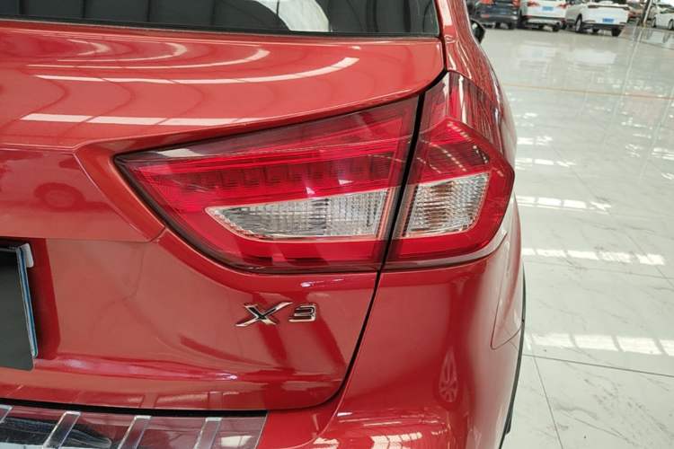 Used Geely Auto Vision X3 2017 1.5L Automatic Elite Model Right Rear Taillight