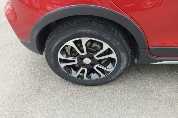Used Geely Auto Vision X3 2017 1.5L Automatic Elite Model Right Rear Wheel Hub