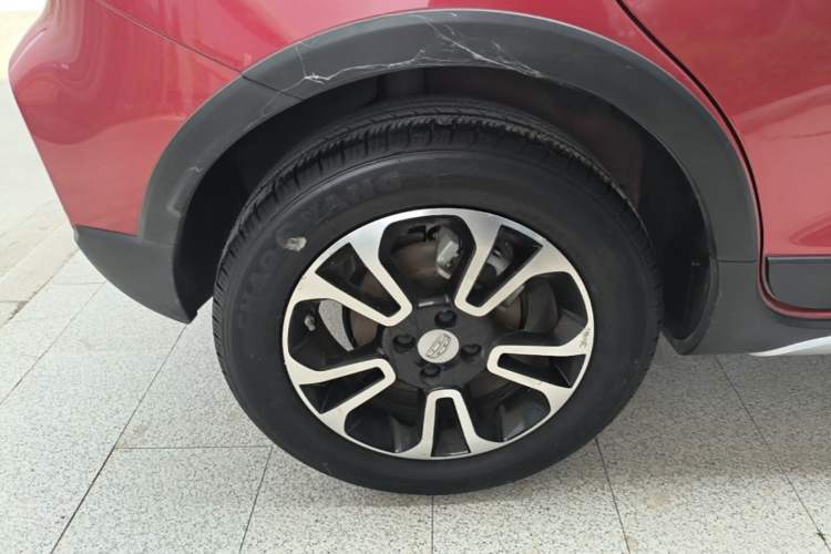 Used Geely Auto Vision X3 2017 1.5L Automatic Elite Model Right Rear Wheel Hub
