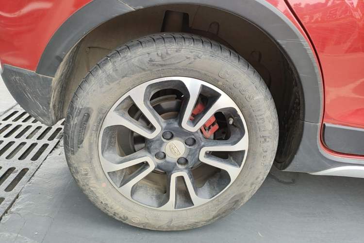 Used Geely Auto Vision X3 2017 1.5L Automatic Luxury Model Right Rear Wheel Hub