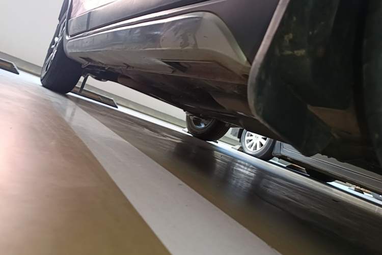 Used Geely Auto Vision X3 2017 1.5L Automatic Luxury Model Right Side Sill