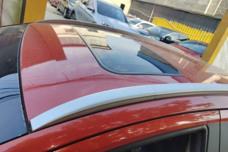 Used Geely Auto Vision X3 2017 1.5L Manual Luxury Model Roof