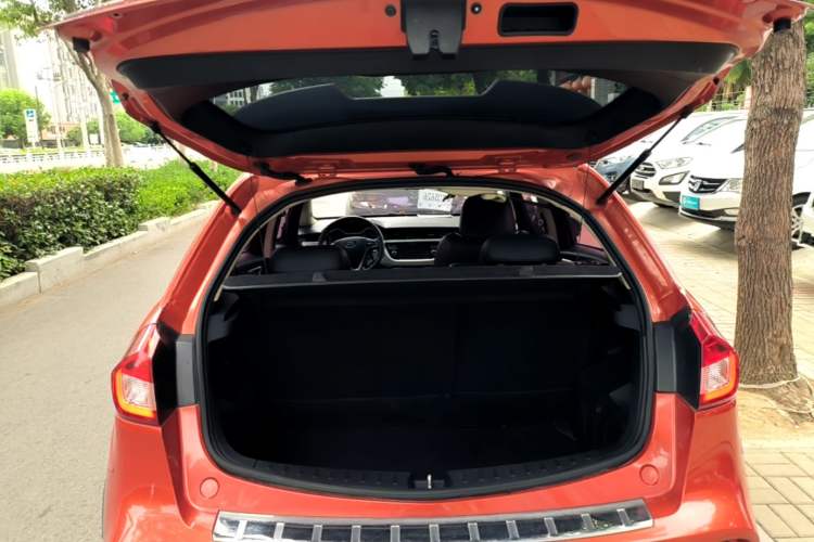 Used Geely Auto Vision X3 2017 1.5L Manual Luxury Model Trunk